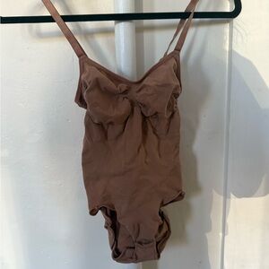 Viral SKIMS Bodysuit shape wear